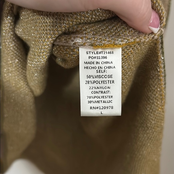 Entro Green and‎ Cream Mock Neck Sweater with Leaf Pattern - Picture 7 of 12